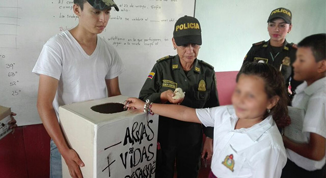 “- armas + vidas”-la Policía Nacional-llevó a cabo plan desarme-en San Martín