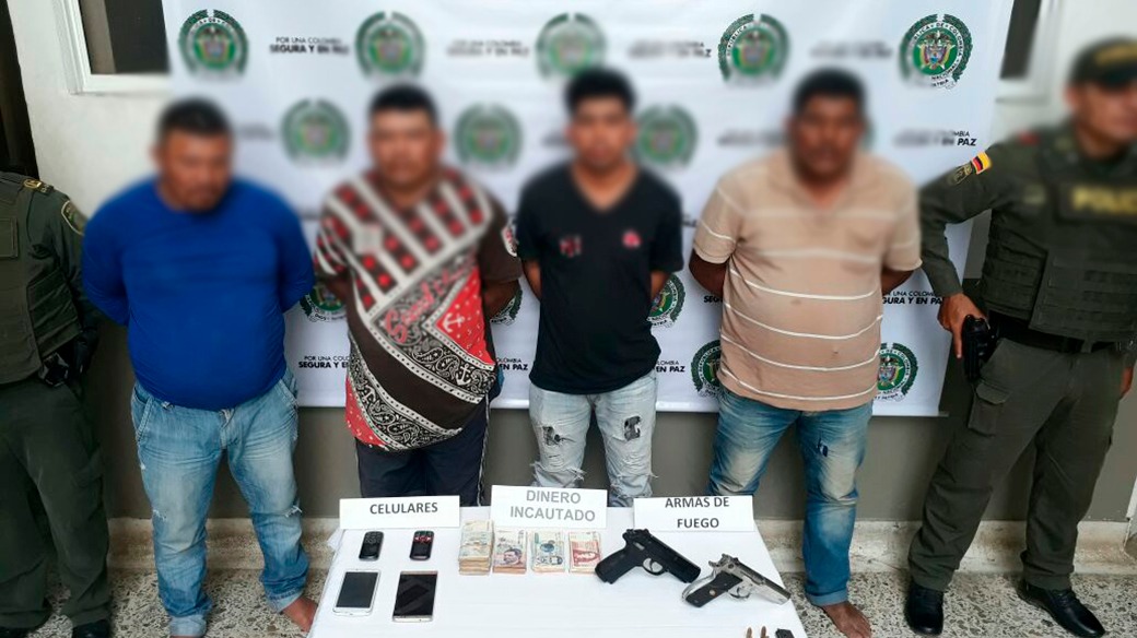 Estas personas ingresaron a una vivienda intimidando con arma de fuego a los propietarios 