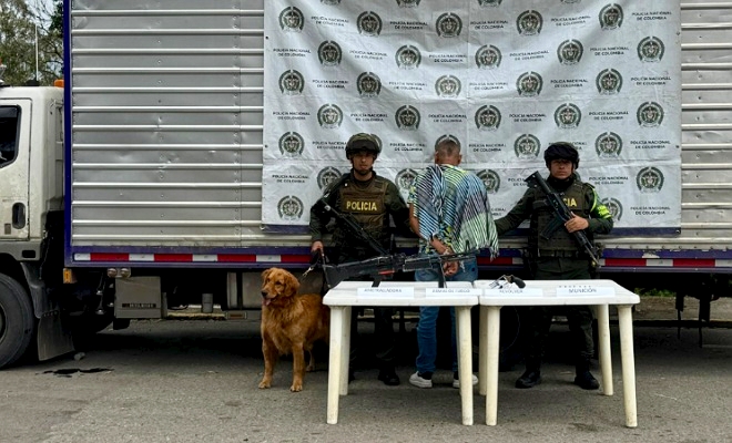 Una persona capturada sobre la vía que de Popayán conduce a Cali, por el delito de tráfico, fabricación o porte de armas de fuego de uso privativo de las Fuerzas Militares