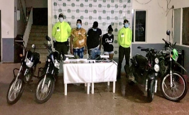 Dos hombres y una mujer capturados en Tadó y Cértegui 