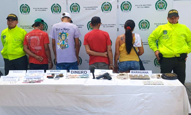 Cuatro personas capturadas y 900 dosis de sustancias estupefacientes fueron incautadas a través de una diligencia de registro y allanamiento sobre un inmueble ubicado en la vereda El Diamante de este municipio.