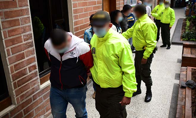 10capturados por hurto los rompe muros