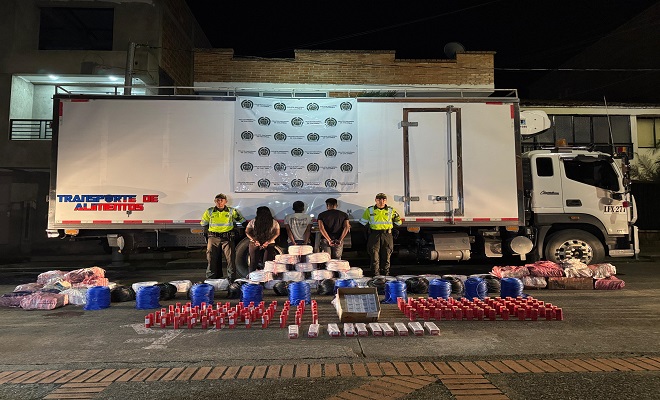 Policía Nacional incauta material explosivo camuflado en cargamento de mora