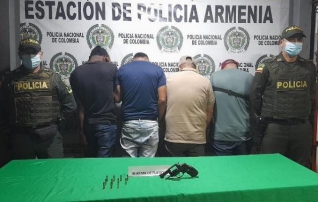 Capturan cuatro sujetos con arma de fuego