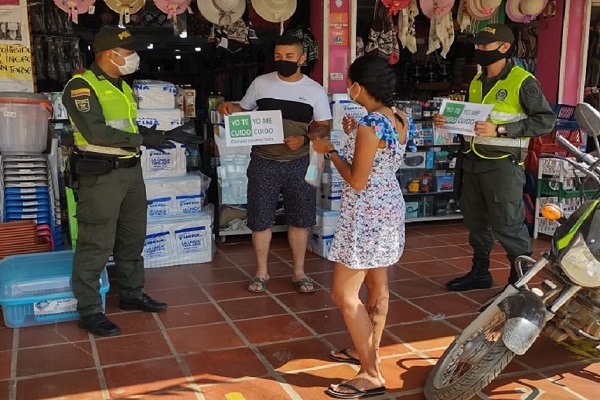 Se invita a los ciudadanos a cuidarse para cuidar a los demás con el uso de tapabocas.