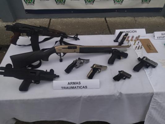 Armas largas y de corto alcance