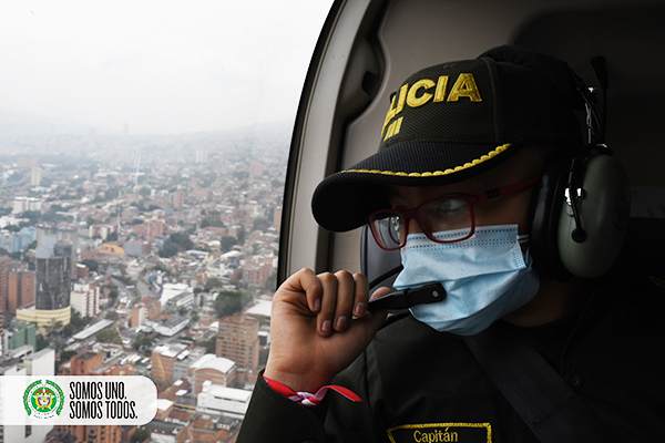 Somos uno, somos todos cumpliendo el sueño de ser policía al pequeño Juan Pablo 