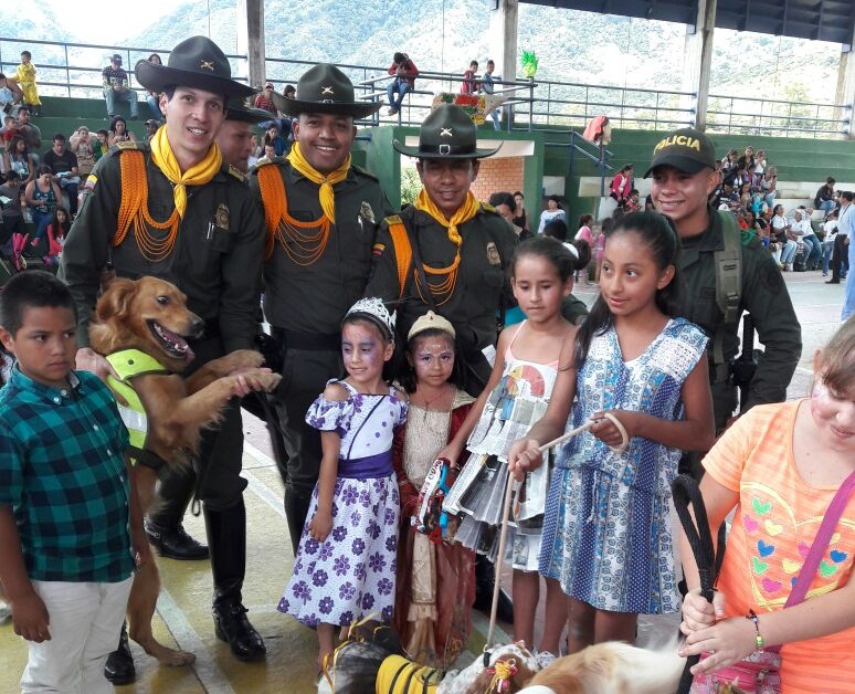 Policía Nacional compartió con los niños y niñas del norte de Nariño
