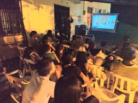 Policía Nacional realizó cine al barrio en el corregimiento de San Luis