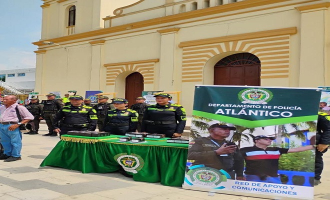 La Policía Nacional entregó 200 avanteles  a los integrantes de la Red de Apoyo en el Atlántico