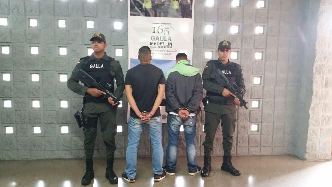 Capturados 2 hombres quienes exigían a un comerciante 15 millones de pesos 
