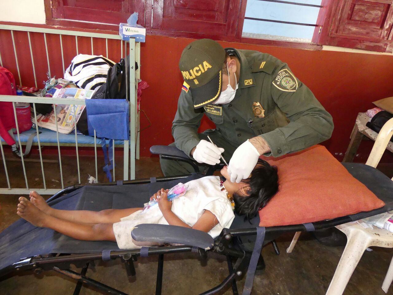 ampaña de salud y entrega de regalos para la comunidad indígena