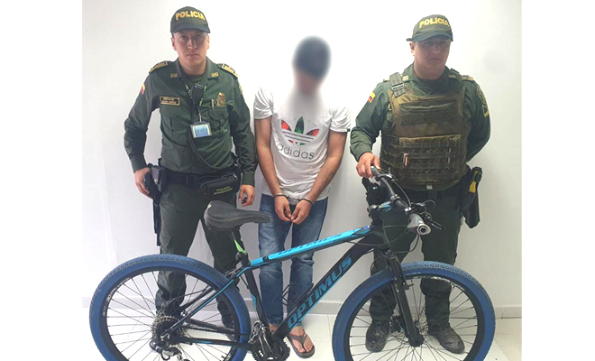 Esta persona fue presentada ante la URI de la Fiscalía por el delito de  receptación