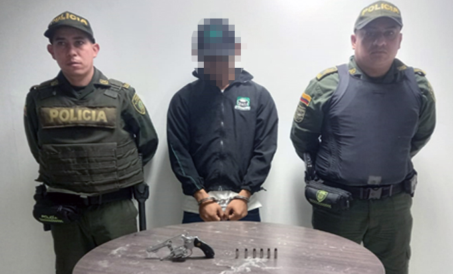 Cuatro sujetos fueron capturados en flagrancia por la Policía  Nacional al ser sorprendidos con estos elementos que venían siendo  utilizados para cometer hurtos en la ciudad.