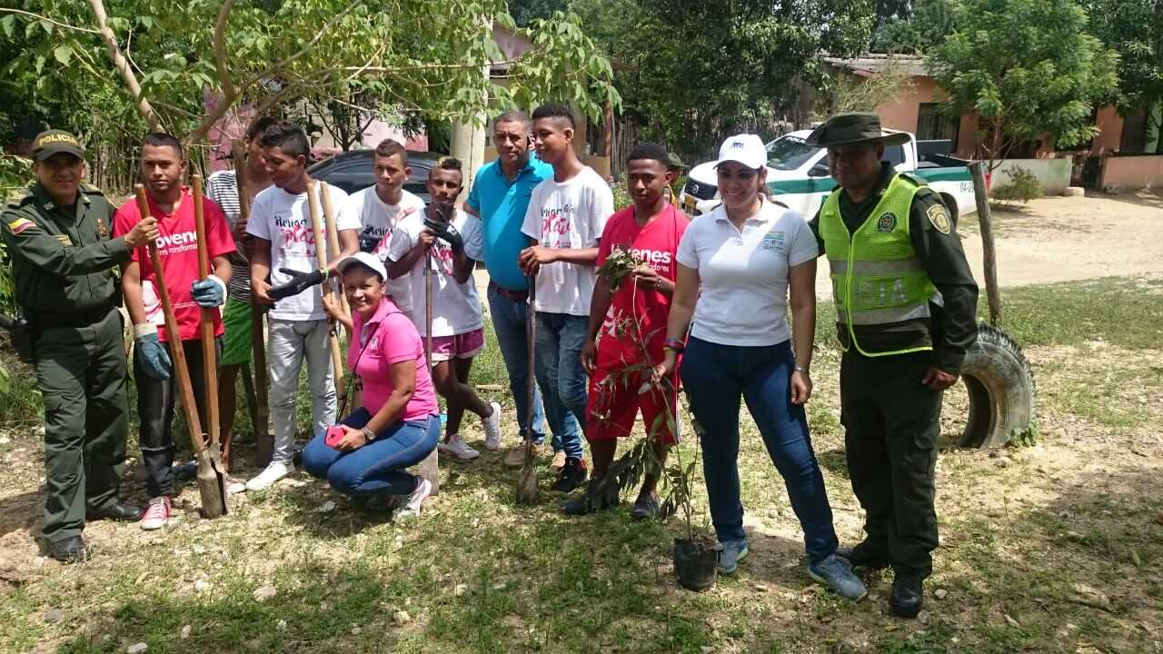 Con el apoyo de los habitantes del sector realizamos esta gran jornada en pro del medio ambiente.
