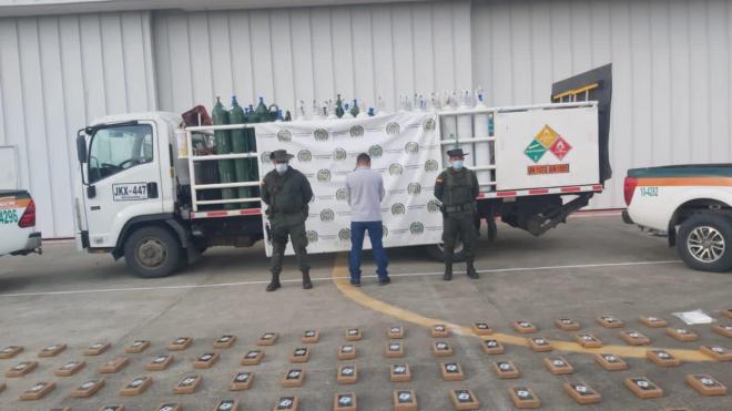 Descubrimos-caleta-con-300-kilos-de-cocaína 