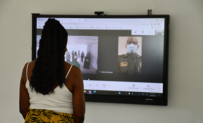 33 años de servicio activo sirviendo al país