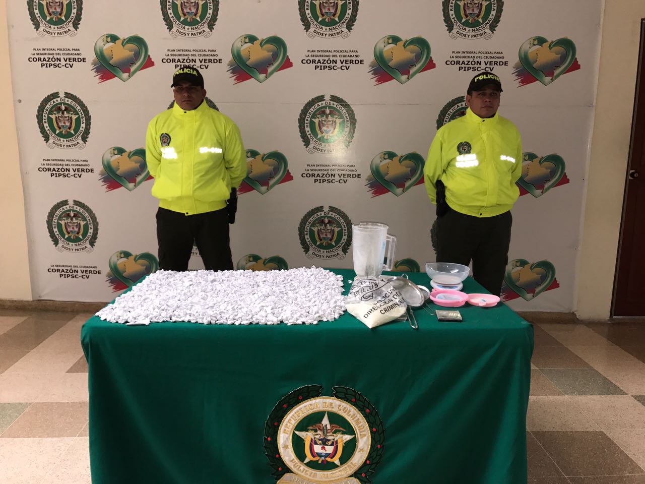 Se halló a 10. Mil dosis de bazuco lista para distribuir en pequeñas cantidades.