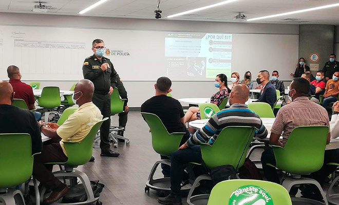 Conversatorio ‘hablemos de Policía’ en Medellín