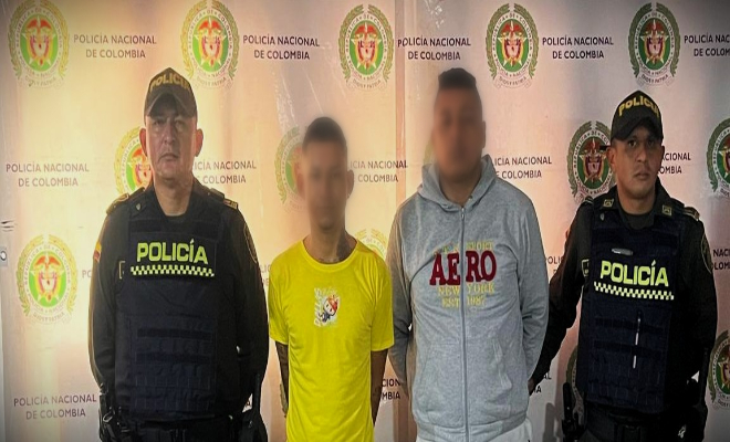 Capturan dos personas en flagrancia por extorción agravada.