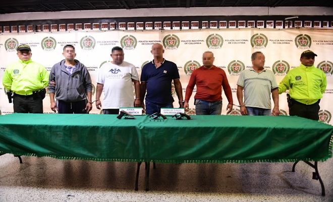 6 personas capturadas y armas de fuego incautadas