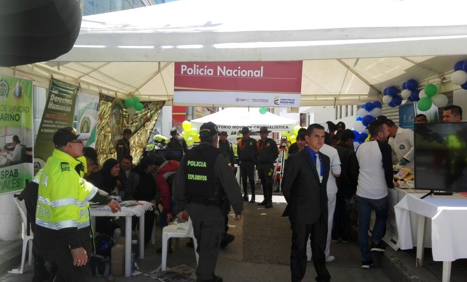 Sstand de la Policía Nacional