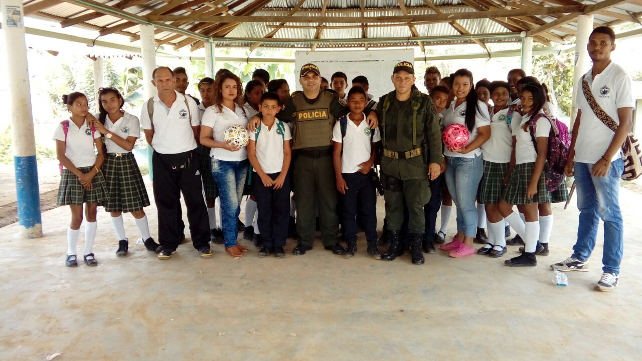 En esta actividad participaron más de 50 uniformados, que realizaron diferentes operativos de registro y control