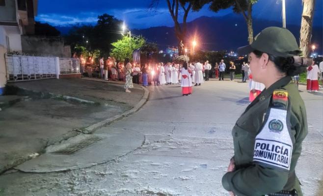 Acompañamiento por parte de la policía durante la celebración de semana santa
