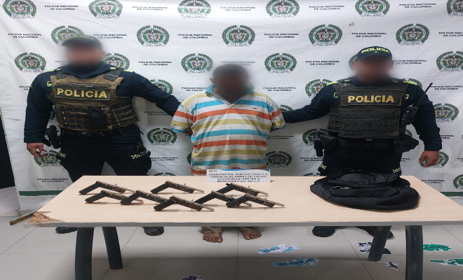 Al preguntarle sobre la legalidad o documentación de las armas, este presunto delincuente señaló no tener ningún documento que acreditara su tenencia.