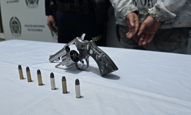Arma de fuego incautada al capturado en Manizales