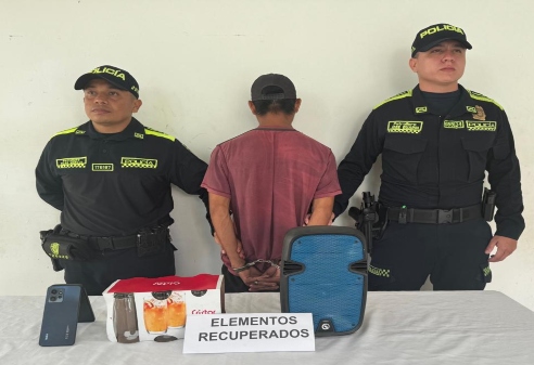 Hombre es capturado por el delito de hurto