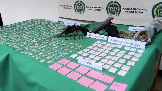 Capturados en flagrancia dos hombres con armas de fuego y estupefacientes en Salamina