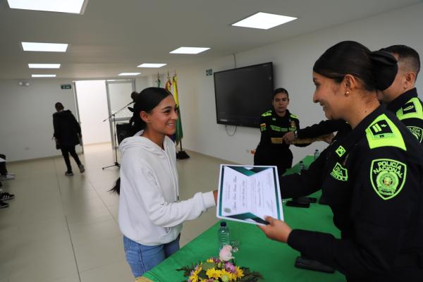 Con orgullo 46 jóvenes caldenses culminan su servicio militar como Auxiliares de Policía