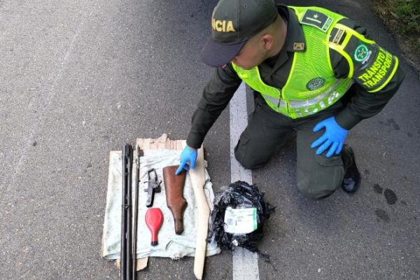 Controles viales permiten la incautación de estupefacientes y armas de fuego en las vías de Caldas