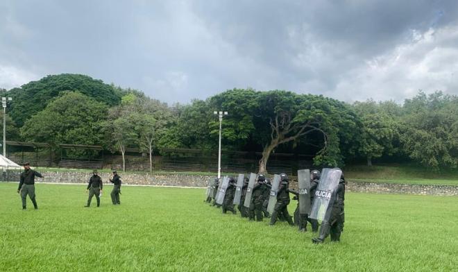 Seminario para el Servicio de Manifestación y Control de Disturbios para la Seguridad Ciudadana