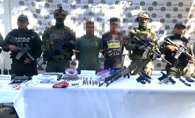 Cuatro funcionarios policiales, dos integrantes Clan del Golfo capturados y elementos incautados