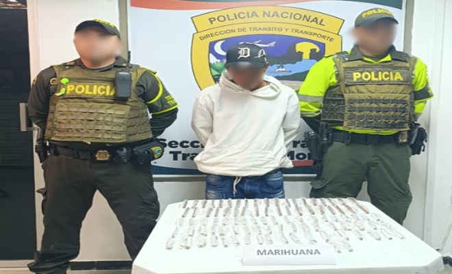 La rápida reacción de los uniformados en labores de control permitió sacar de circulación más de un centenar de dosis de marihuana en el barrio Cantaclaro.