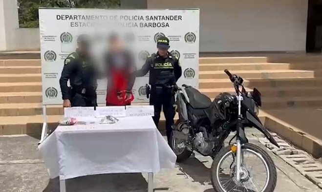 Capturado en flagrancia por porte ilegal de armas, estupefacientes y motocicleta hurtada en Santander