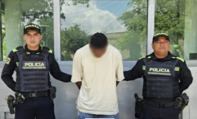 Dos policías, un capturado