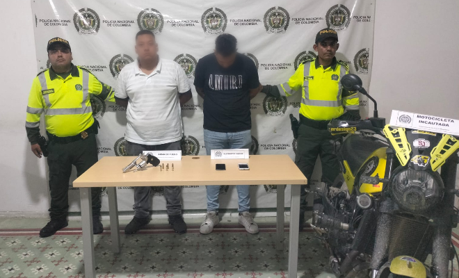 Capturados dos sujetos en motocicleta de alto cilindraje portando armamento y munición en el peaje de Tucurinca, Magdalena