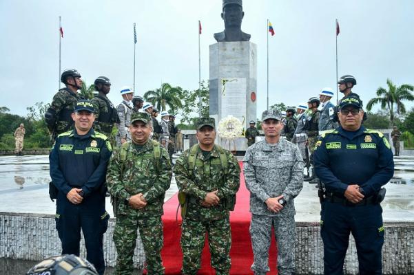 Celebramos la grandeza de nuestros militares y policías
