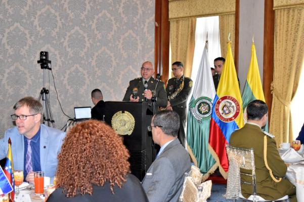 Desayuno de Paz - comunidad internacional policial