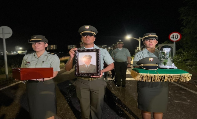 Desde la Policía Nacional, los homenajes han sido solemnes y sentidos.