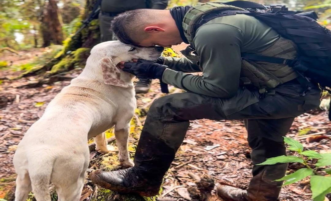 Desde que tenía uso de razón, Julián soñaba con ser policía. Pero no era por el brillo del uniforme ni por el eco de una sirena