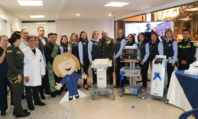 La Asociación Obras Sociales en Beneficio de la Policía Nacional realizó la entrega destinada a varios servicios.