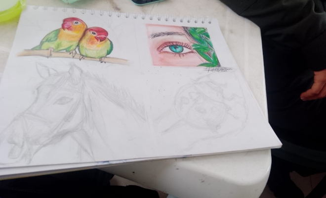 El dibujo es su forma de escapar de la realidad de expresar todo lo que llevo dentro