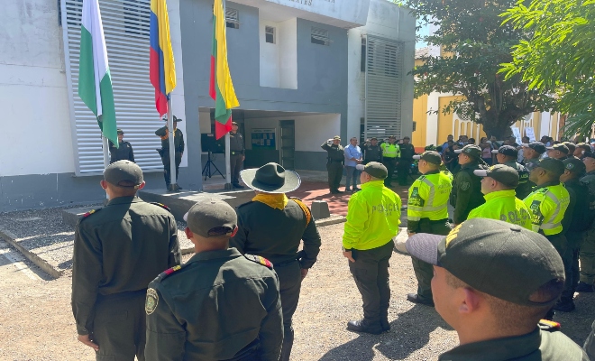 El eco eterno de los héroes homenaje en Bolívar a los estudiantes de policía caídos (2)