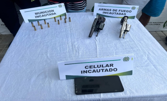 En el procedimiento les fue incautado dos armas de fuego tipo revolver