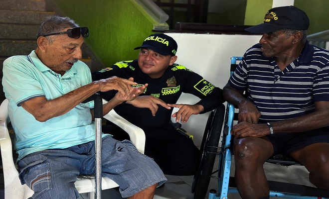 Dos abuelos nos cuentan sus historias y la forma de como han cambiado la situación en el país