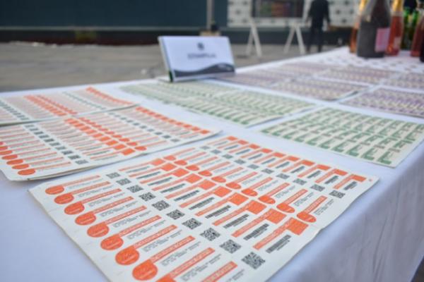 Se logra la incautación de diferentes suplantaciones de estampillas y diversas marcas de licor 